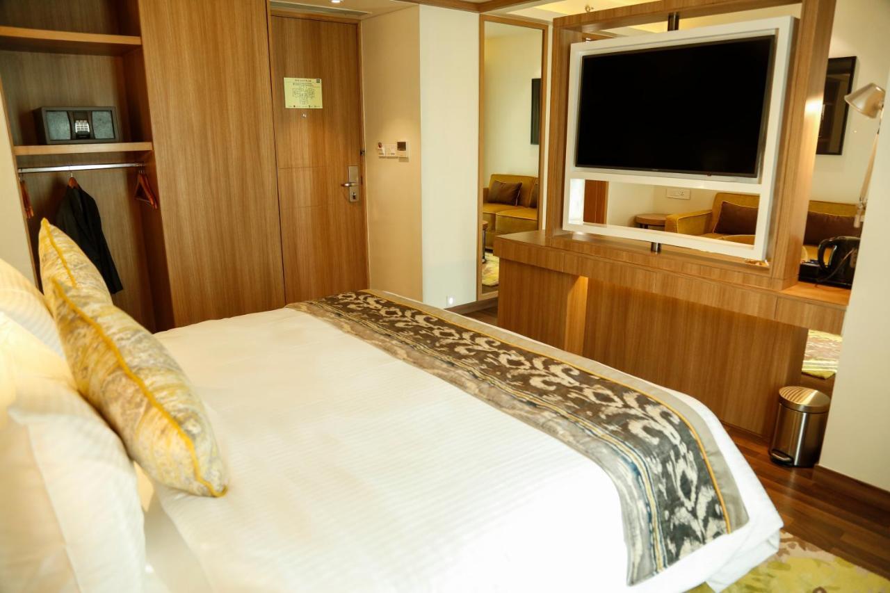 Royal Hometel Suites Mira-Bhayandar Exterior foto